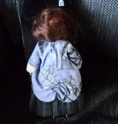 ENGLISH AUBURN DOLL RICHELIEU BOX MAIN_01